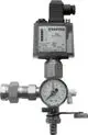 Druckregler aus Metall mit integriertem Manometer, zur minimalen Druckbegrenzung in Heizkesselsystemen. Marke Wolf, geeignet für verschiedene Heizkesselmodelle.